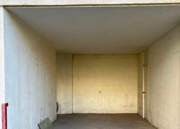 Estacionamiento-y-bodega